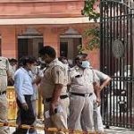 girl set fire in front of the Supreme Court