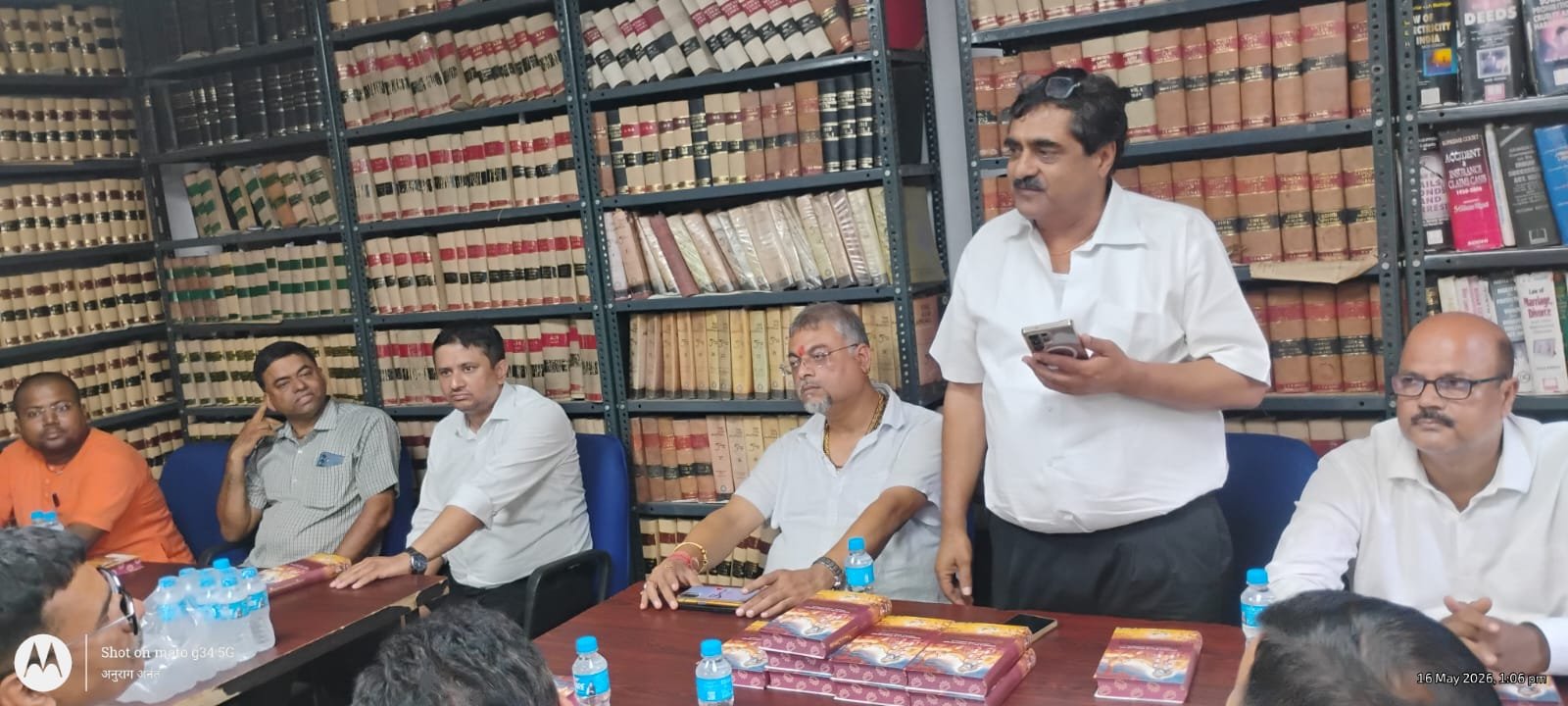 Ranchi RDBA News: अधिवक्ताओं के बीच बंटी गीता, वक्ताओं ने कहा- जीवन जीने की कला सिखाता है यह ग्रंथ